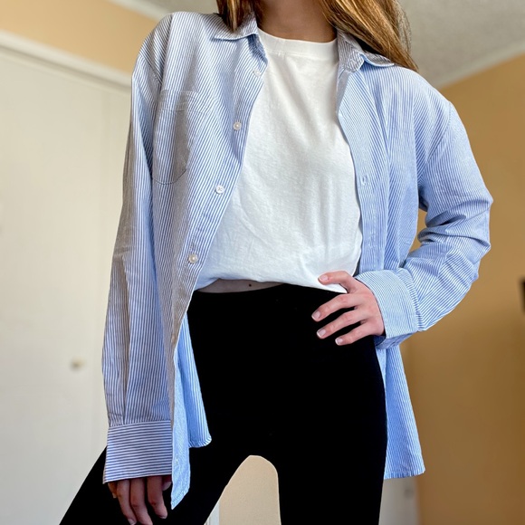 Tilly’s RSQ Blue Striped Button Down Shirt - Picture 3 of 12